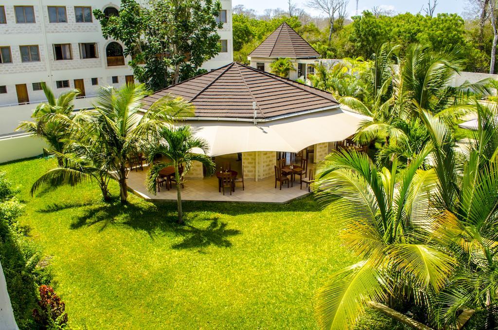 Lotfa Resort Diani Playa de Diani Exterior foto